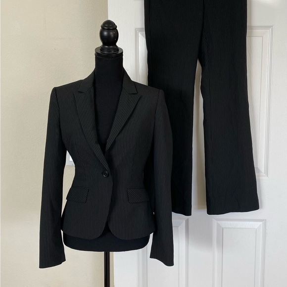Express Design Studio Black Blazer and Pants - Picture 2 of 9